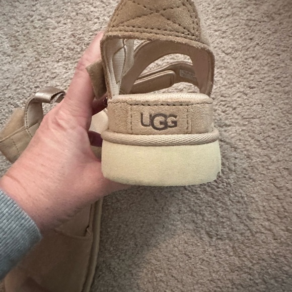 UGG Cream Platform Sandals - Picture 4 of 5